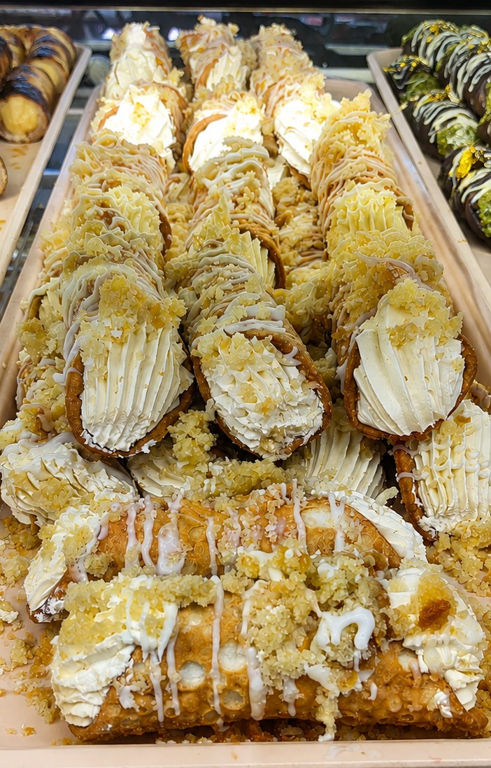 Banana Pudding Cannoli