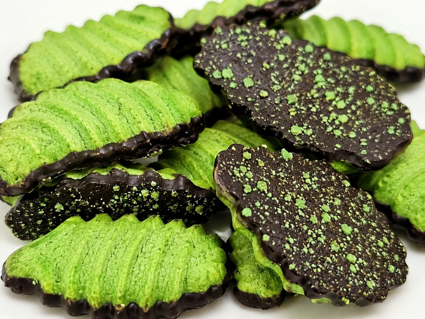Pistachio Leaf
