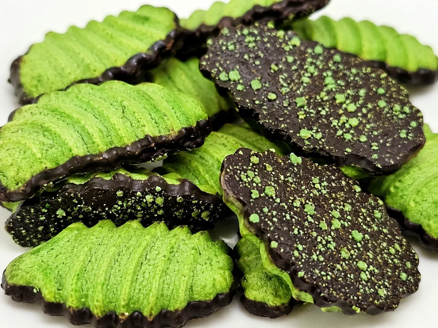 Pistachio Leaf