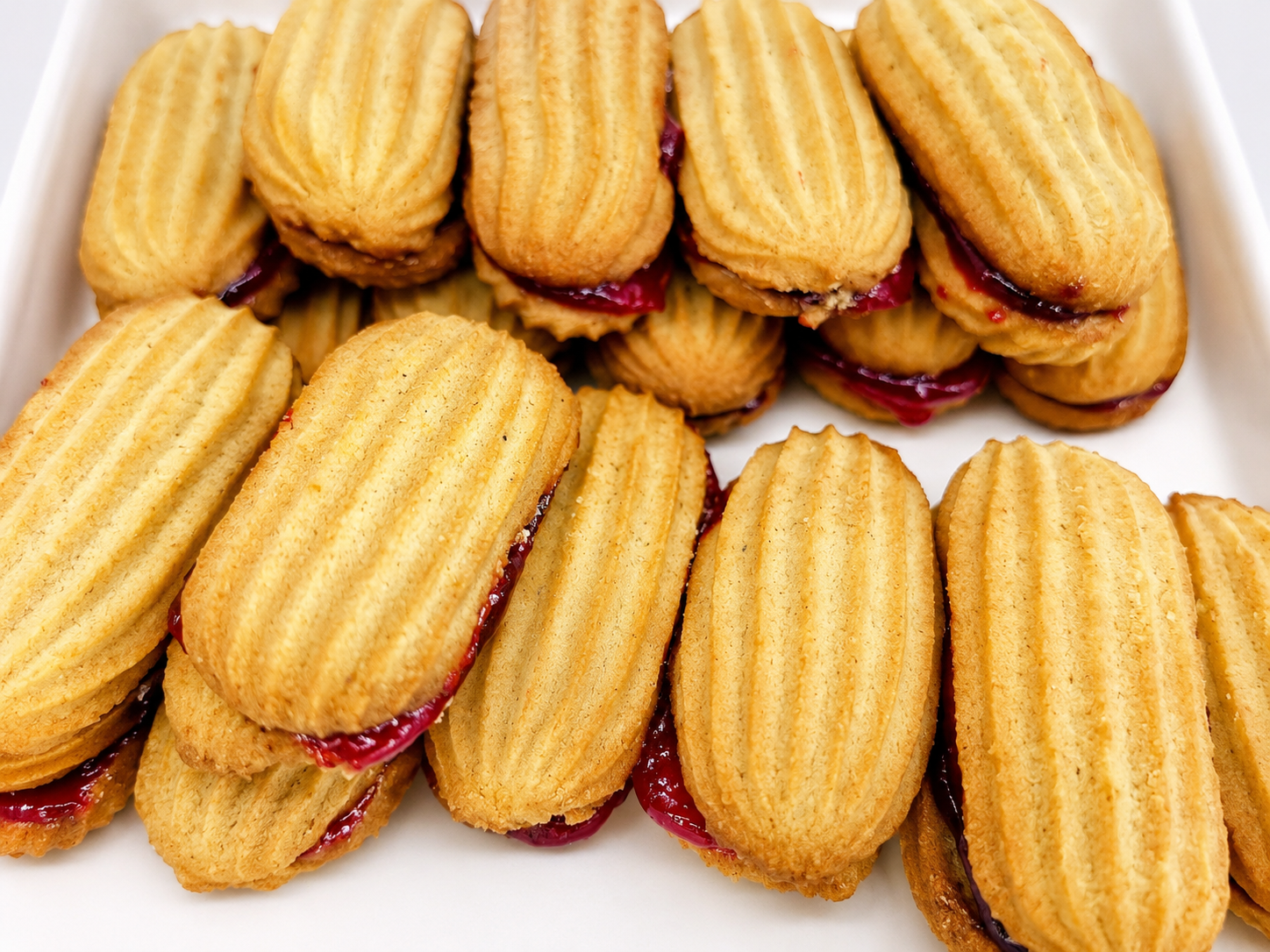 Strawberry Filled Shell Cookies
